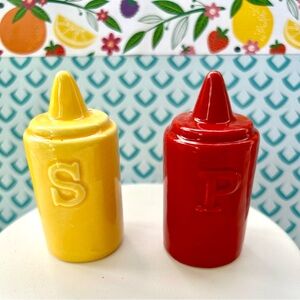 Ceramic Mustard & Ketchup Squeeze Bottles Salt and Pepper Shakers Fun